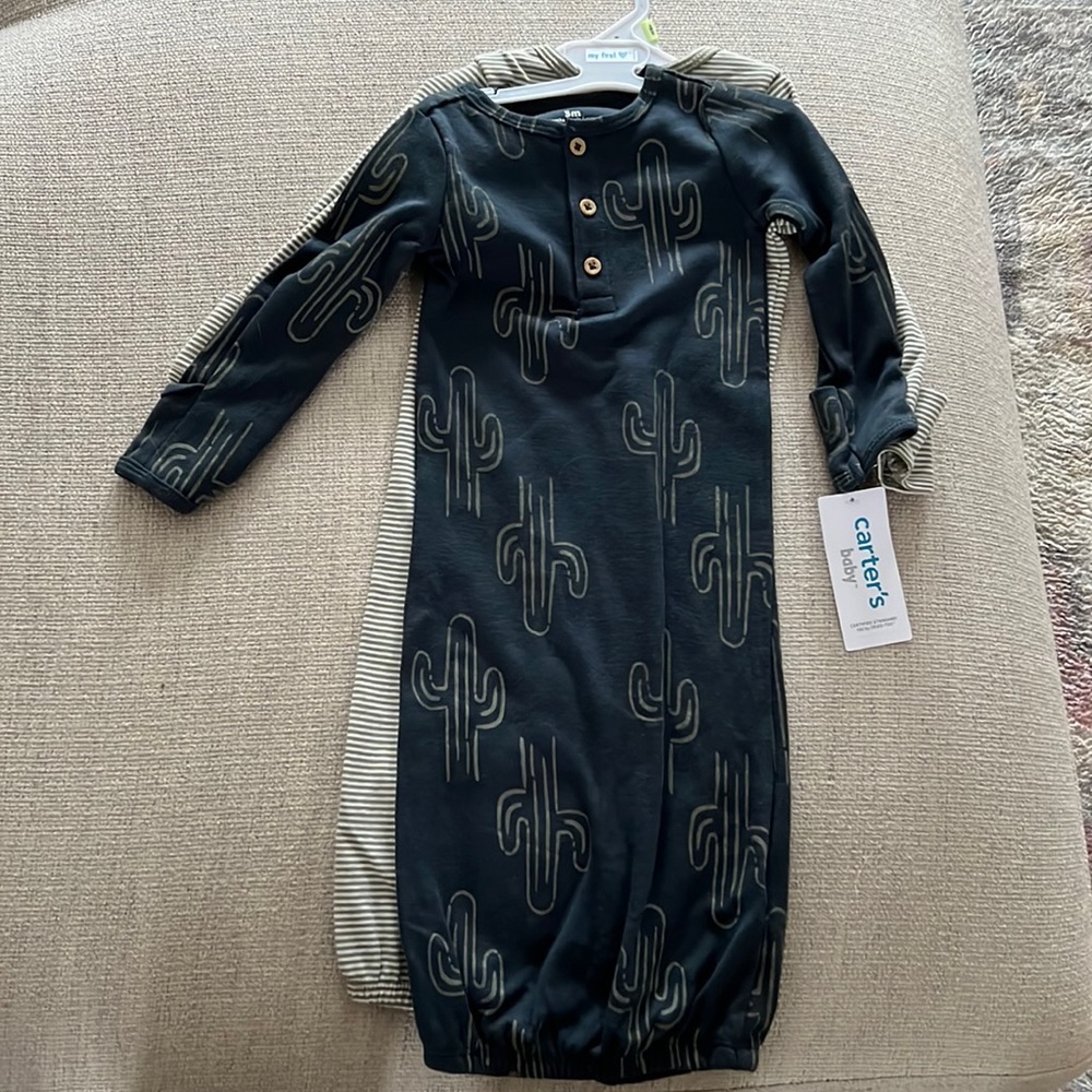 Carter’s three month gown 2 piece set